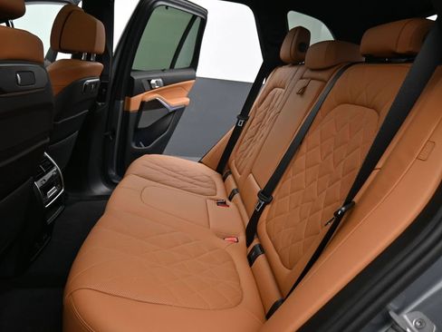 New 2026 BMW X5 xDrive40i AWD/4WD image 16