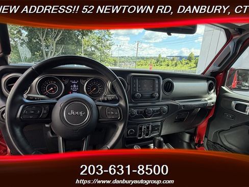 Used 2018 Jeep Wrangler Unlimited Sport S AWD/4WD image 13