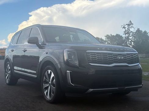 Used 2020 Kia Telluride S AWD/4WD image 1