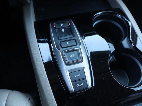 Used 2017 Honda Pilot Touring image 32