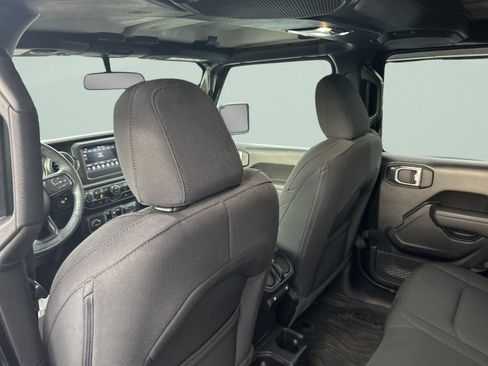 Used 2023 Jeep Wrangler Willys image 15