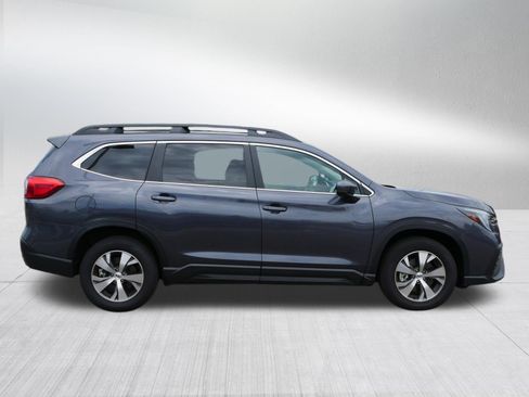 Certified 2025 Subaru Ascent Premium AWD/4WD image 8