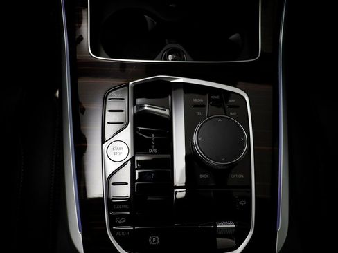 New 2026 BMW X5 xDrive50e AWD/4WD image 13