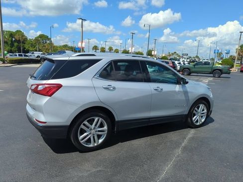 Used 2019 Chevrolet Equinox Premier FWD image 5