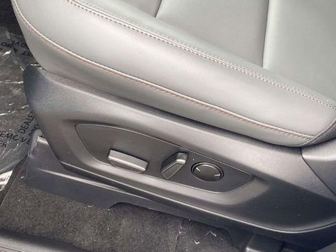 New 2026 Ford Explorer Active w/ Active Comfort Package RWD image 16