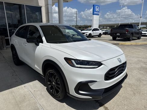 New 2027 Honda HR-V Sport image 3