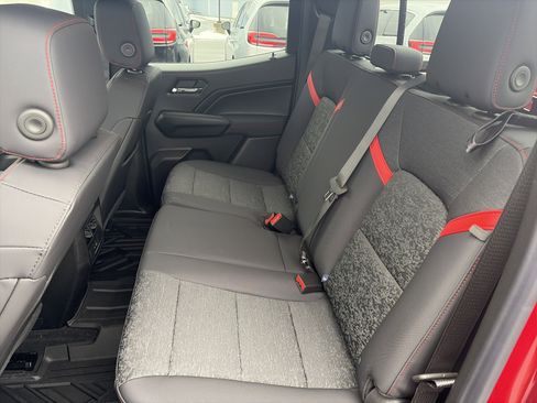 New 2026 Chevrolet Colorado Z71 w/ Technology Package image 13