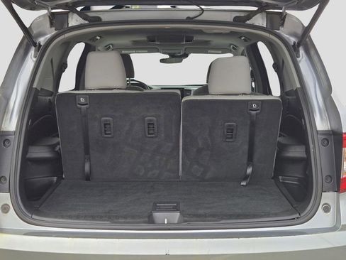 Used 2020 Honda Pilot Touring image 13