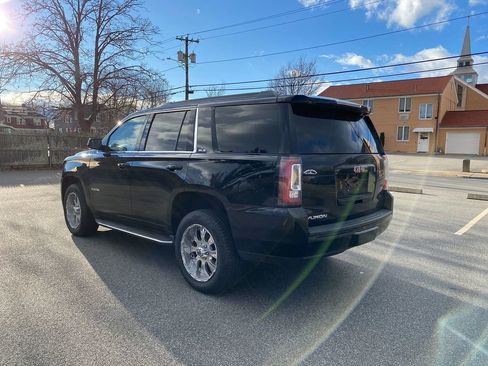 Used 2018 GMC Yukon SLE image 8