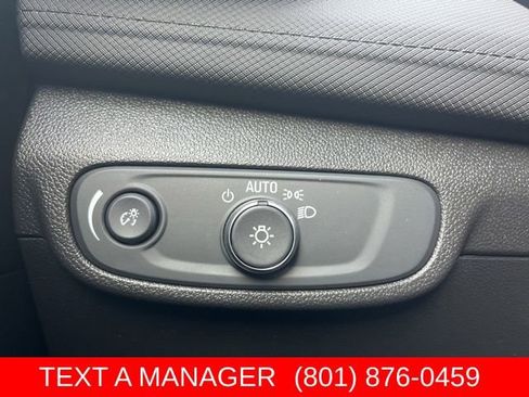 Used 2025 Chevrolet TrailBlazer LT AWD/4WD image 23