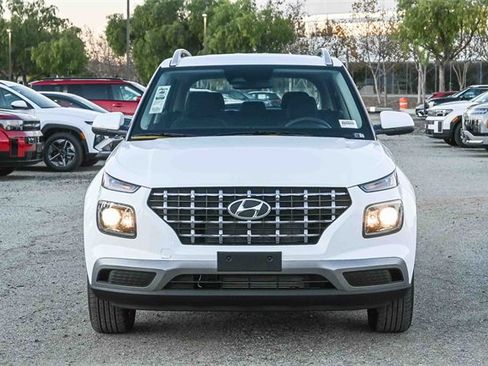 New 2026 Hyundai Venue SEL image 3