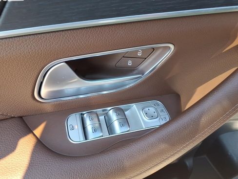 Used 2024 Mercedes-Benz GLS 580 4MATIC image 14