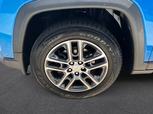 Used 2019 Jeep Compass Latitude w/ Popular Equipment Group FWD image 10