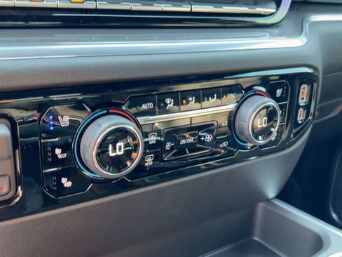 Certified 2026 Chevrolet Silverado 1500 High Country w/ High Country Premium Package image 25