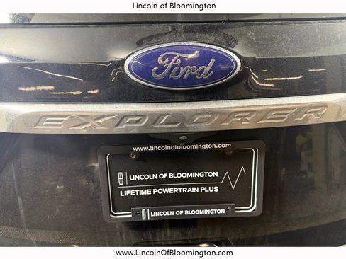 Used 2017 Ford Explorer Platinum image 39