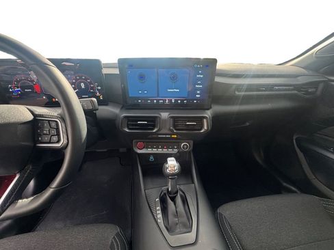 Used 2025 Ford Mustang Coupe image 12