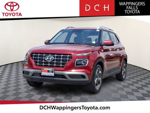 Used 2025 Hyundai Venue Limited FWD image 1