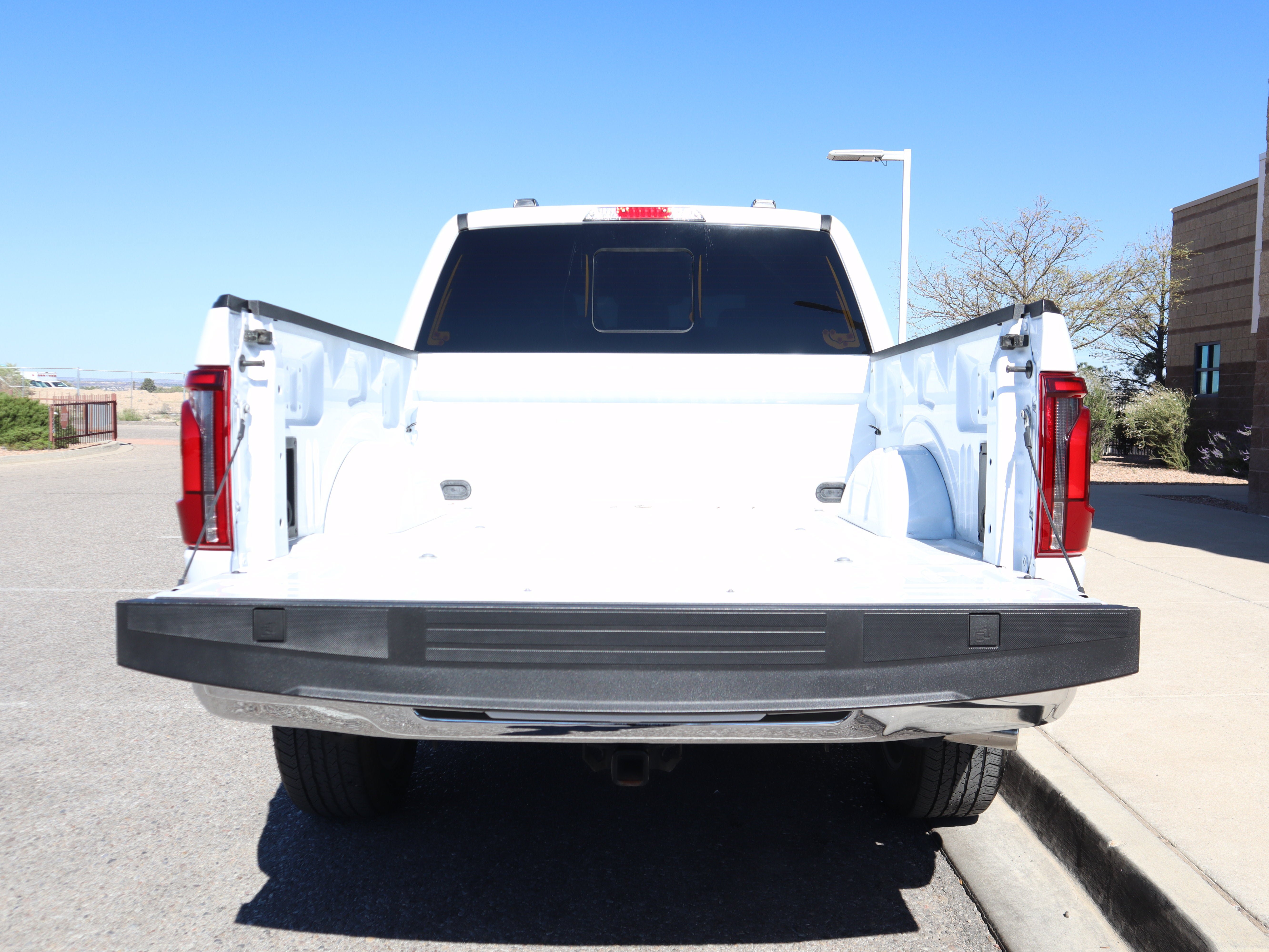Used 2024 Ford F150 Lariat AWD/4WD image 20