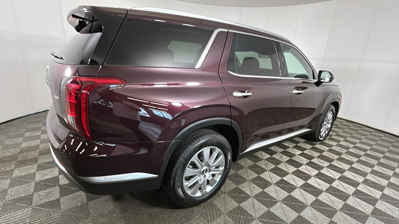 Used 2024 Hyundai Palisade SEL AWD/4WD image 3