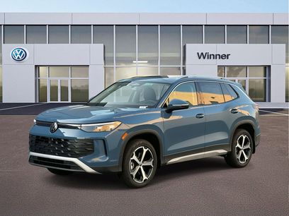 New 2025 Volkswagen Tiguan SE