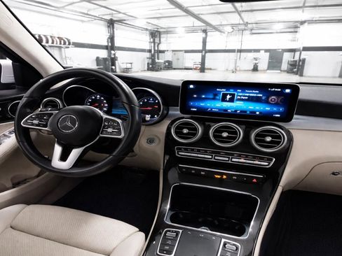 Used 2022 Mercedes-Benz GLC 300 w/ Premium Package Lite image 14