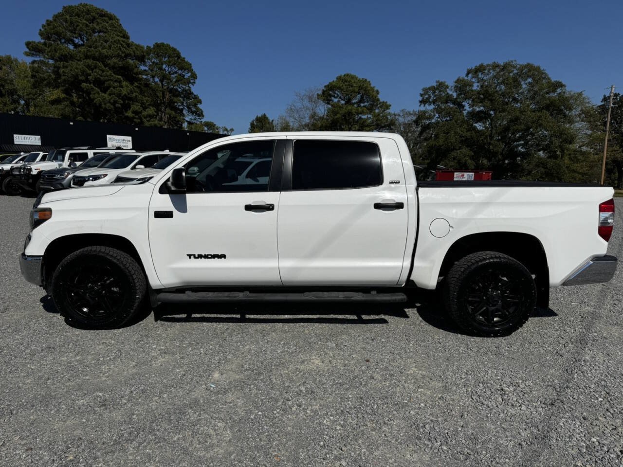 Used 2019 Toyota Tundra SR5 w/ SR5 Upgrade Package AWD/4WD image 8