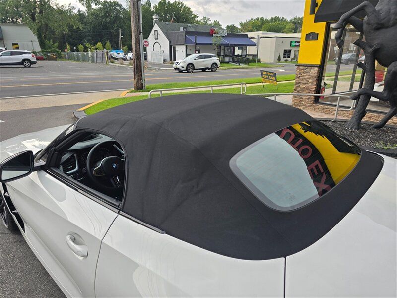 Used 2025 BMW Z4 M40i w/ Edition RWD image 36