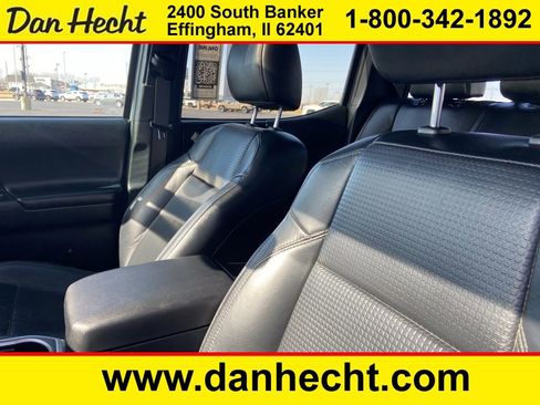 Used 2020 Toyota Tacoma Limited image 11