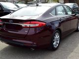 Used 2017 Ford Fusion SE w/ Fusion SE Technology Package image 6