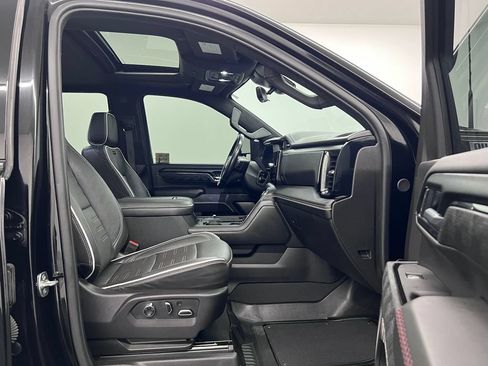 Used 2025 GMC Sierra 2500 AT4X AWD/4WD image 25
