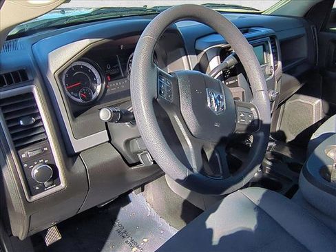 Used 2018 RAM 3500 Tradesman w/ Chrome Appearance Group image 10