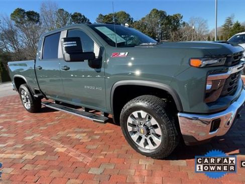 Used 2025 Chevrolet Silverado 2500 LT w/ All Star Edition image 3