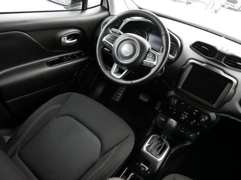 Used 2023 Jeep Renegade Altitude w/ Convenience Group I image 9