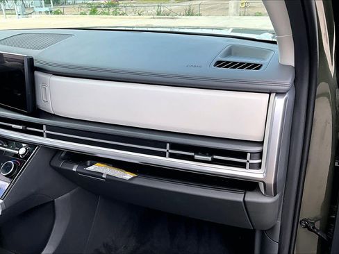 Certified 2024 Hyundai Santa Fe SEL FWD image 17