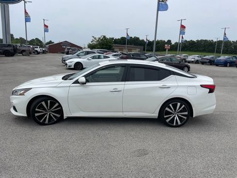 Used 2019 Nissan Altima 2.5 Platinum FWD image 5