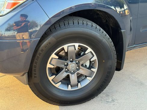 Used 2018 Nissan Frontier PRO-4X AWD/4WD image 52
