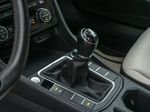 Used 2020 Volkswagen Jetta R-Line FWD image 18