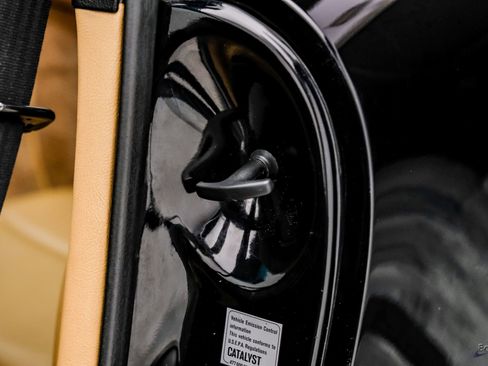 Used 1997 Porsche 911 Carrera S image 40