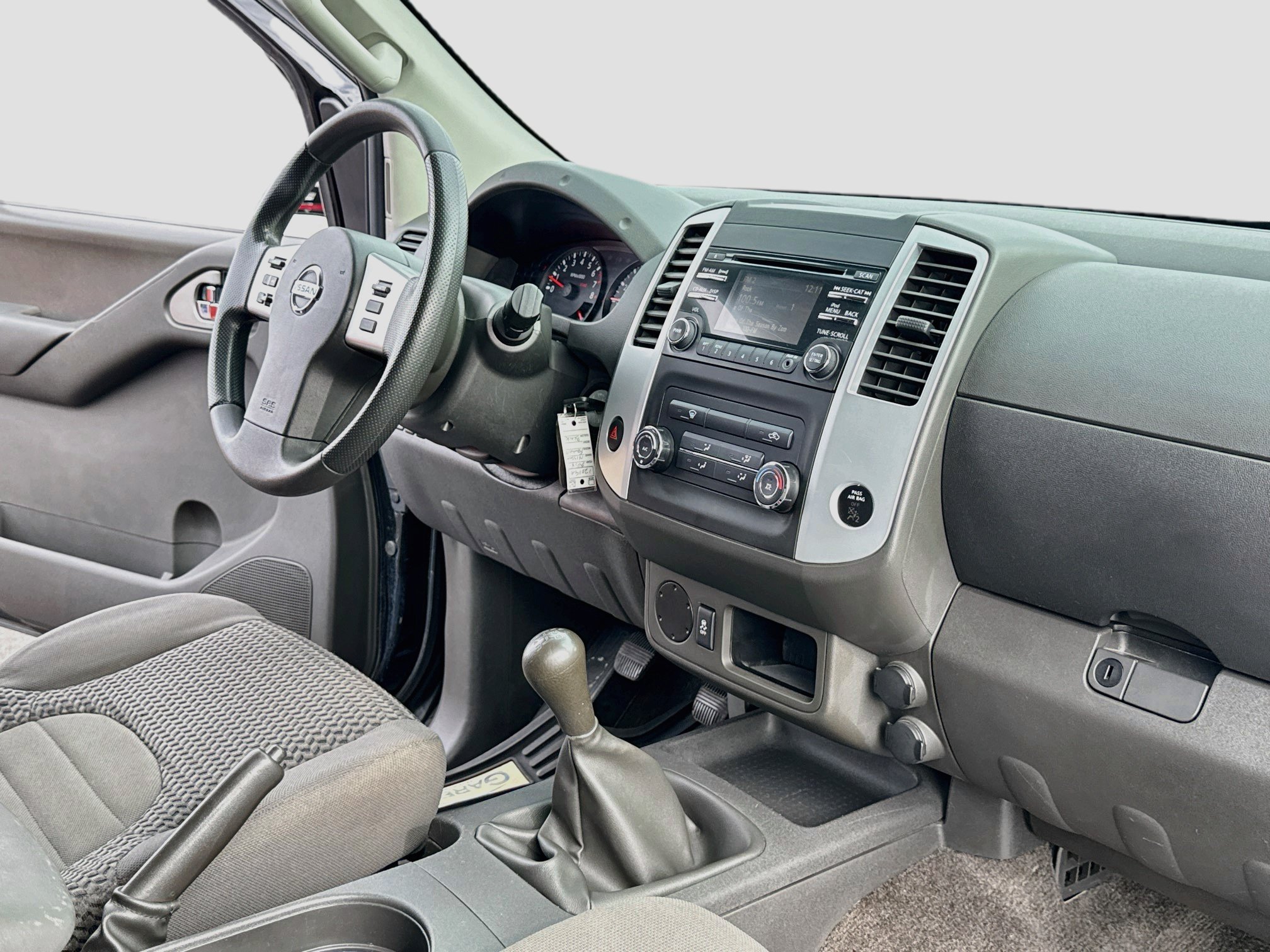 Used 2014 Nissan Frontier SV RWD image 15