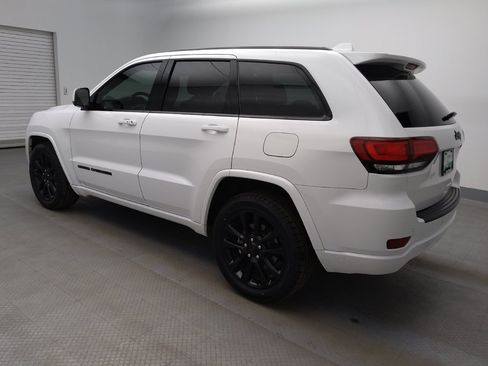 Used 2021 Jeep Grand Cherokee Laredo X RWD image 3