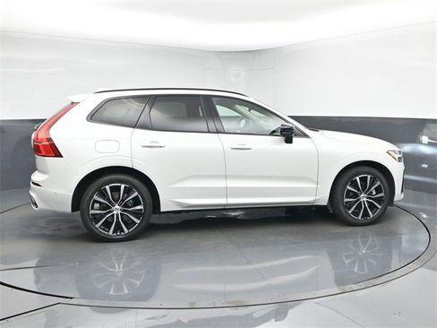 Used 2023 Volvo XC60 B5 Plus w/ Climate Package image 8