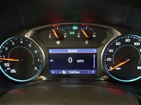 Used 2024 Chevrolet Equinox RS w/ RS Leather Package image 17