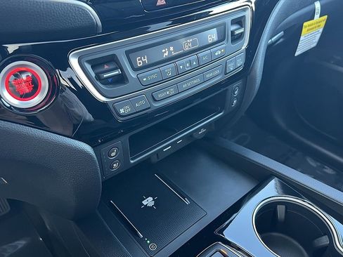 Used 2025 Honda Ridgeline Black Edition image 18