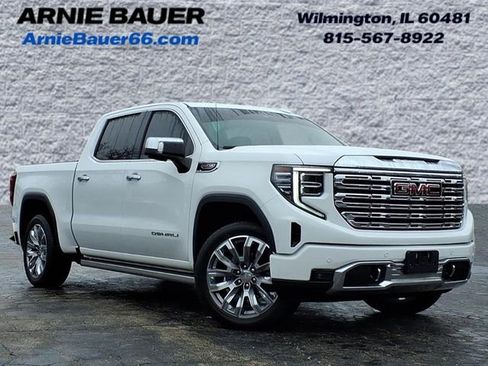 Used 2024 GMC Sierra 1500 Denali w/ Denali Reserve Package AWD/4WD image 1