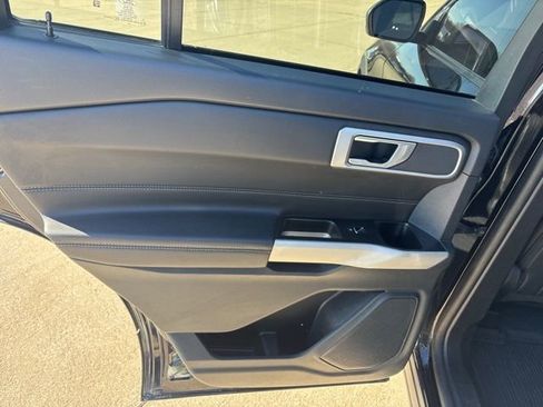 Used 2023 Ford Explorer XLT w/ Equipment Group 202A image 18