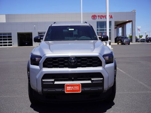 New 2026 Toyota 4Runner TRD Off-Road Premium AWD/4WD image 4