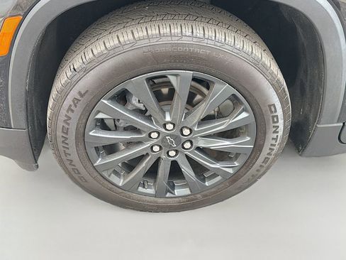 Used 2023 Chevrolet Traverse RS FWD image 33