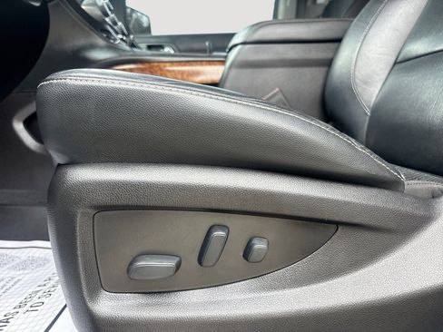 Used 2019 Chevrolet Tahoe Premier AWD/4WD image 14