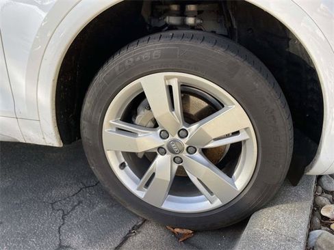 Used 2018 Audi Q5 2.0T Premium Plus w/ Premium Plus Package image 7