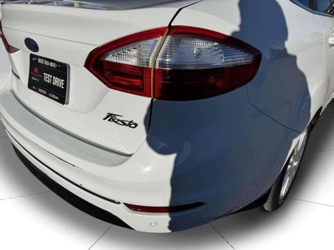 Used 2014 Ford Fiesta Titanium image 15